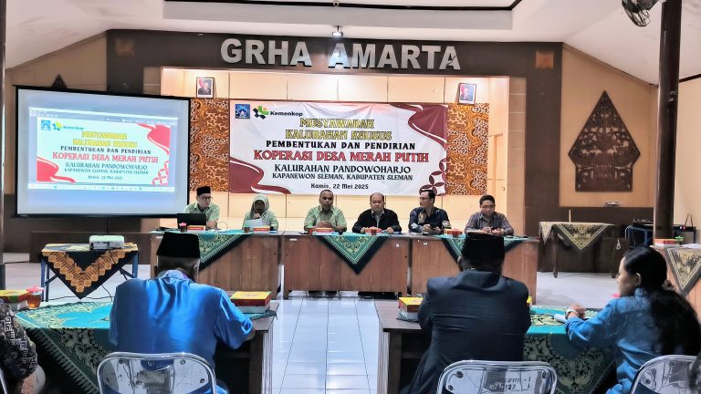 Musyawarah Kalurahan Khusus Pandowoharjo Sahkan Pembentukan Koperasi Desa Merah Putih di Sleman