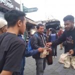 Semangat bertoleransi, Mahasiswa Papua di Yogyakarta Bagikan Takjil